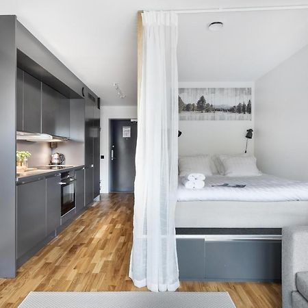 Hoom Home & Hotel Соллентуна Экстерьер фото