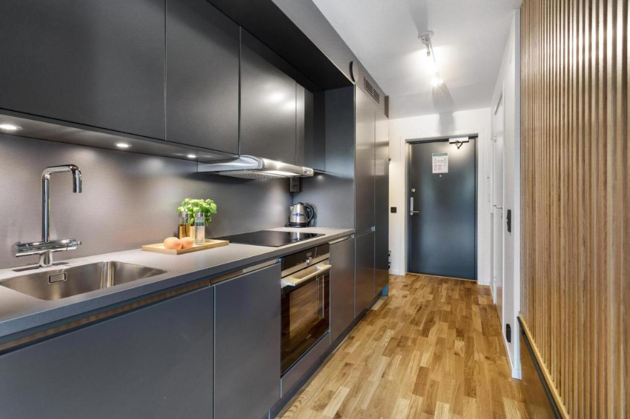 Hoom Home & Hotel Соллентуна Экстерьер фото
